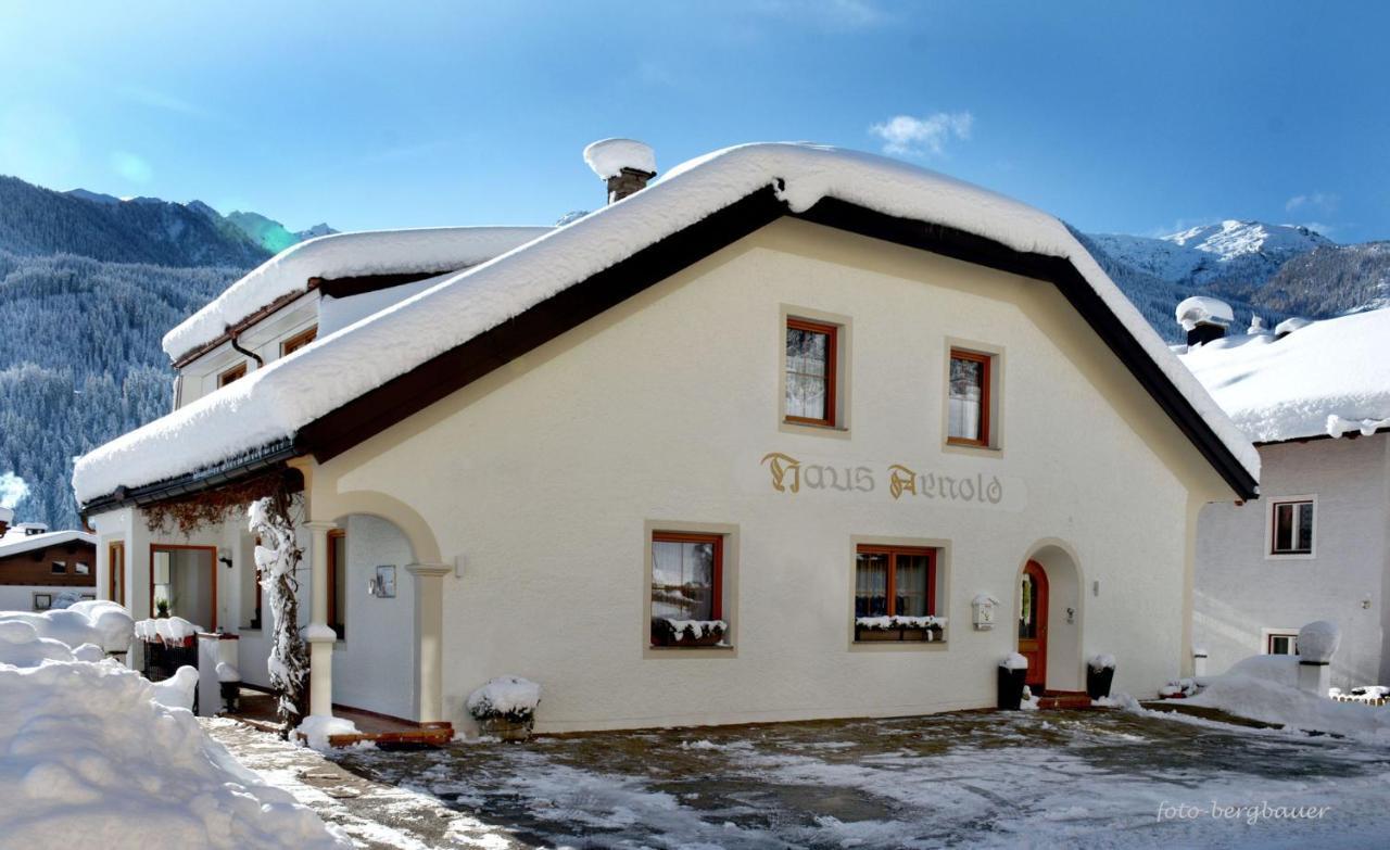 Haus Arnold - Und *